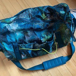 Lululemon SeaWheeze 2016 Run Ways Duffel Bag